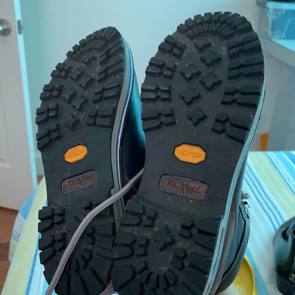 Shoes - Picture 4 of 6
